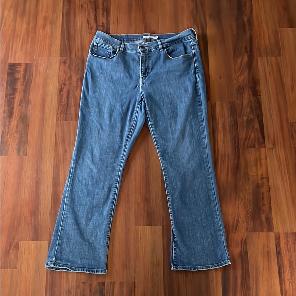 Blue Flare Wide Leg Levi’s Jeans with Classic Denim Style